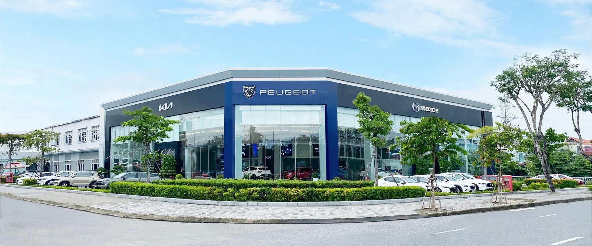 SHOWROOM KIA - MAZDA - PEUGEOT LIÊN CHIỂU