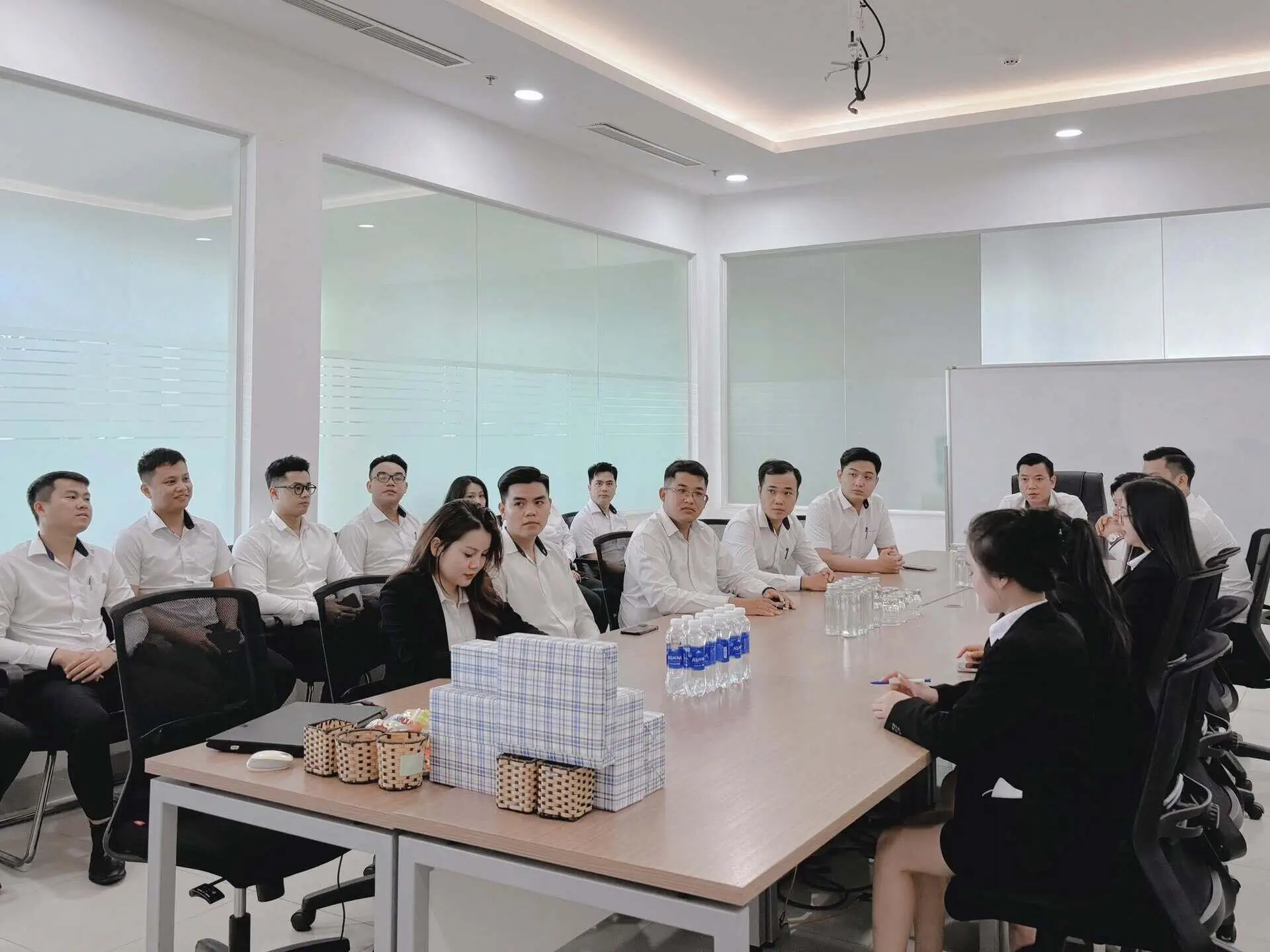 THACO AUTO Đà Nẵng tổ chức Đào tạo kiến thức và Kỹ năng livestream dành cho nhân sự bán hàng